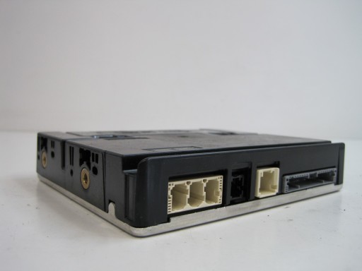 Модуль контролера toyota yaris iv 2020 86740-02270