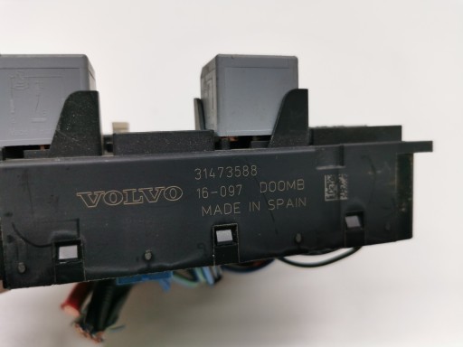 Module fusibles VOLVO XC90 II 2.0 Aileron IN HYBRID T8 31473588