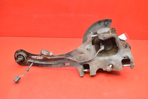 swing of the pivot right rear part VOLVO V40 2 II 2.0 D4 190 KM 12-16