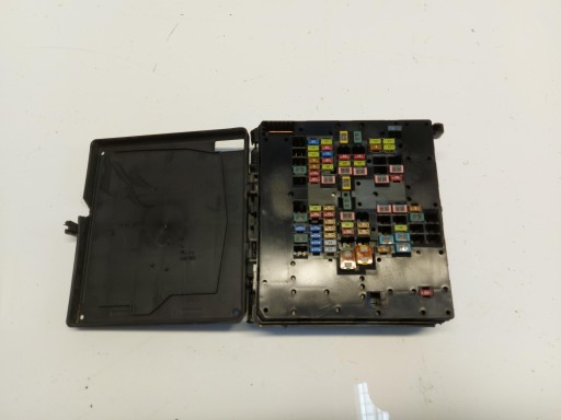 LJ8T-14D068-NAB, - Блок запобіжників ford mustang mach-e lj8t-14d068-nab