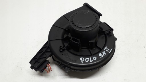 01- - VW POLO 9N 01-ВЕНТИЛЯТОР 6Q1819015C
