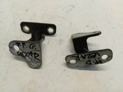 Range Rover VELAR L560 2.0d 2021r hinge door right rear part rear