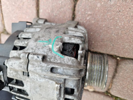 alternator 1.5D CRDI LXD - posiada damaged Opel Astra K 39218015