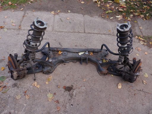 Ford Fiesta MK7 LIFT 2016 1.0 zavěšení předek KOMPLET otoče nápravnice