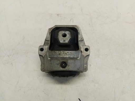 Porsche Macan II LIFT holder engine mount left 8R0199381
