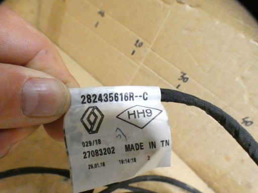 Renault Megane IV 4 hatchback 19r antenne GPS câblage toit