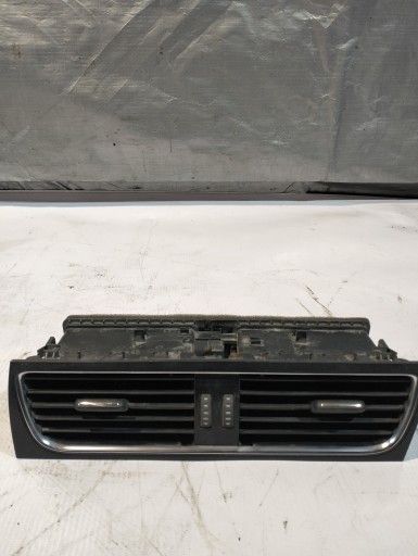 Lüftungsgitter des lüfters mitte Audi A4 B8 8T2820951B