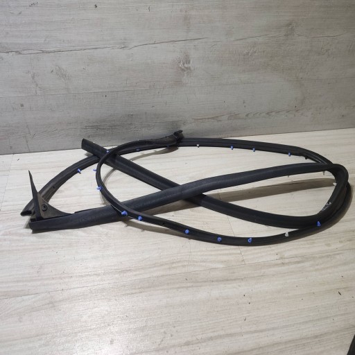 gasket door front right Peugeot Rifter 9817683180