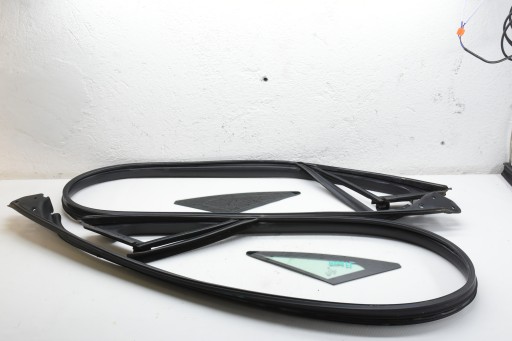 43R-001565 - MERCEDES W207 кузовне скло заднє ліве + прокладка