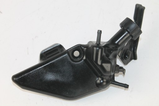 CB125R 29 - HONDA CB 125R 18 + БАЧОК ДЛЯ ЖИДКОСТИ