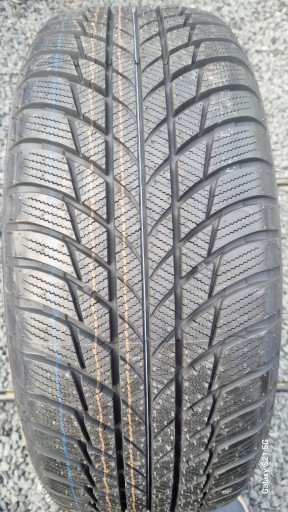 BRIDGESTONE BLIZZAK LM001 225 55 17