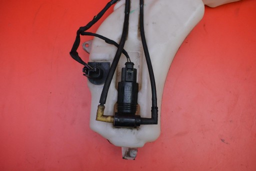 réservoir eau essuie glace 05116307AA DODGE JOURNEY et JC 2.0 CRD 140 KM 08-11