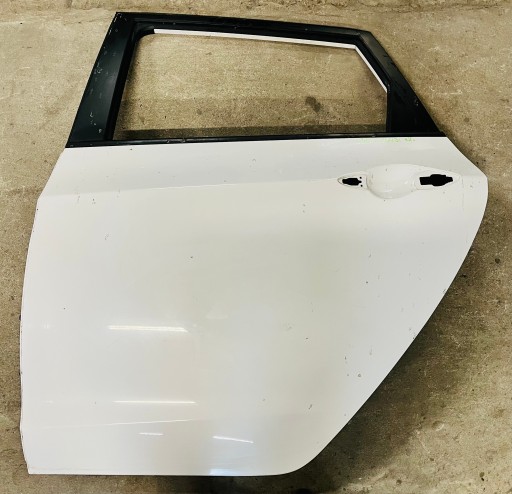 12R. - Hyundai i30 ii универсал 12 лет. задняя левая дверь