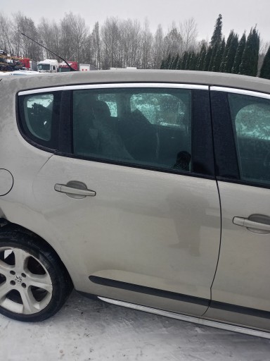 Задняя дверь evgc peugeot 3008 09-14