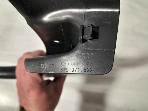 AUDI A4 B9 Blende Abdeckung Verschlußstopfen Scharnier heckklappe Kofferraum rechts 8W5971822