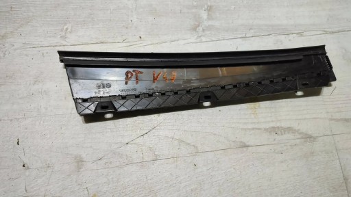 Volvo V40 II 2018r rear part side right moulding door