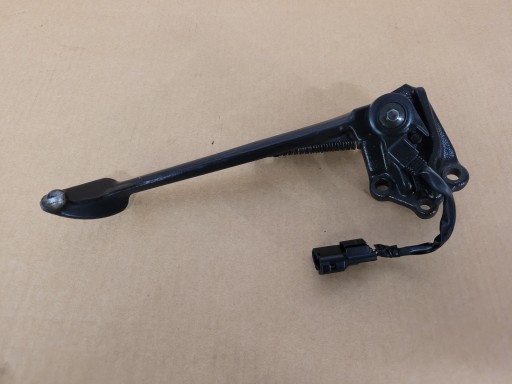 HondaGLLL012 - Honda GL 1800 01-05 боковая подножка