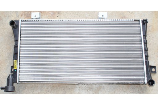 21214-1301012 - РАДІАТОР ЛАДА НИВА 1.7