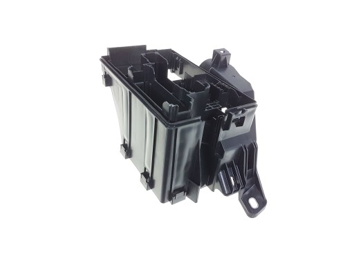 82666-30C00 - Lexus gs f 15-18 блок предохранителей