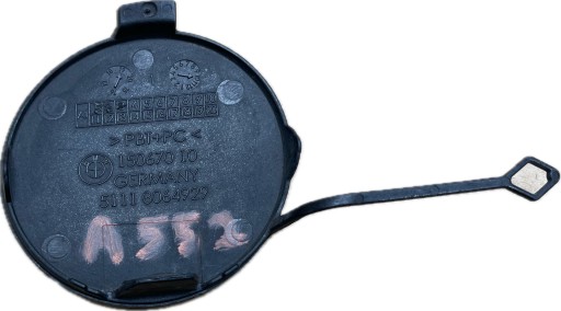 A552 BMW 5 G30 G31 m-packet 2017 - towing hook cap of a bumper front 8064929