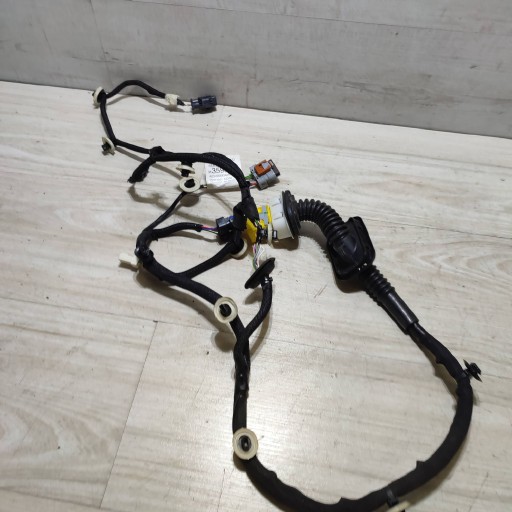 bundle door tylnych rear part side left Opel Corsa F 9835934080