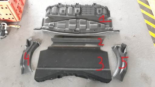 LEXUS IS III 300H 13-НИЖНЯЯ ЗАДНЯЯ ПОЛКА БАГАЖНИКА
