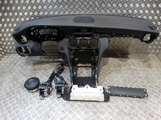 IDEALNA console KPL.MERCEDES W205 LIFT 19r 1