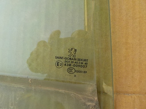 window right rear part peugeot 3008 and 2010r