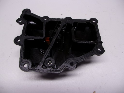Oddzielacz olio VW POLO 2G0 1,0MPI 04E103464AN