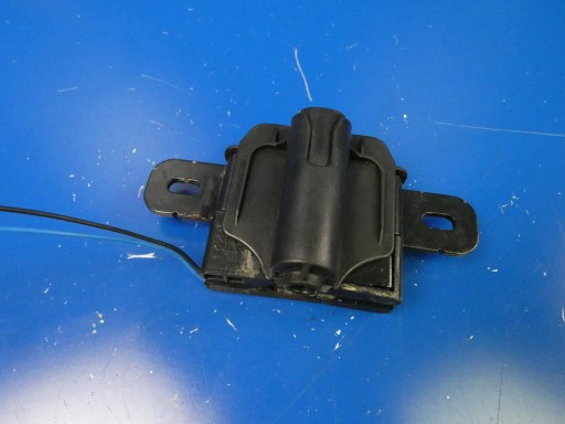 VOLVO V40 II bonnet latch lock sensor UCIETA connecting spoiler