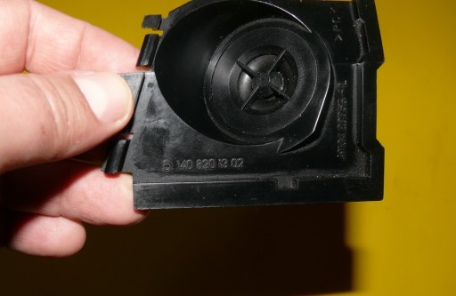 speaker SYCZEK in the dashboard left front MERCEDES W140