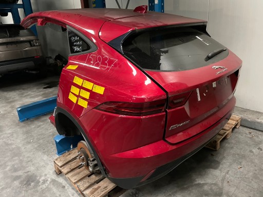 ЧЕТВЕРТА ЗАДНЯ ЧЕТВЕРТЬ ДАХУ JAGUAR E-PACE