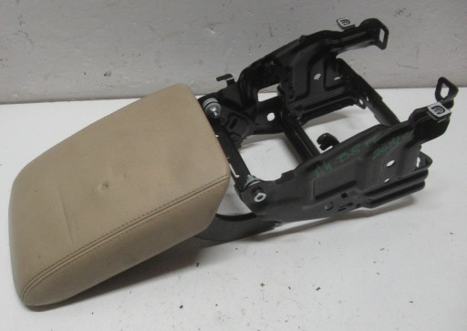 AUDI A4 B8 FL 2.0 TFSI 14R bracciolo