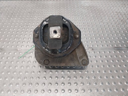 holder engine mount right 6758427 BMW 7 E65 E66 E67 3.0D