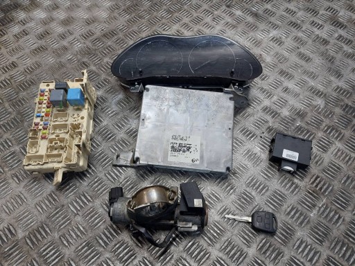 89780-05040 82641-CA010 - Стартовый комплект toyota avensis t25 2.0 d4d 89661-05690 mb175800-6324