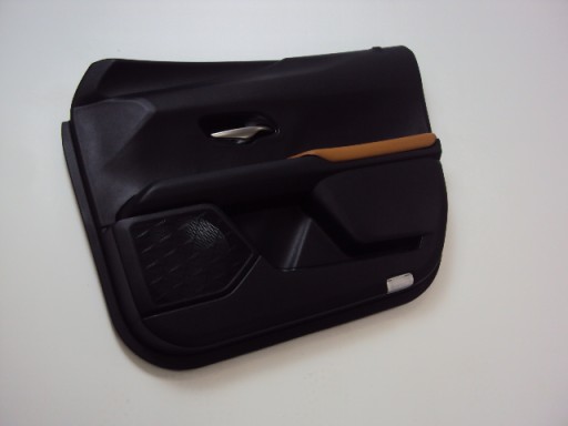 ОББИВКА ПРАВОЇ ПЕРЕДНЬОЇ ДВЕРІ LEXUS UX 2019