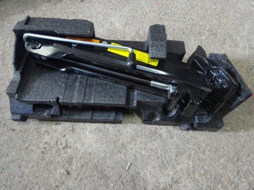 VW AUDI Q5 домкрат 8R0012109A