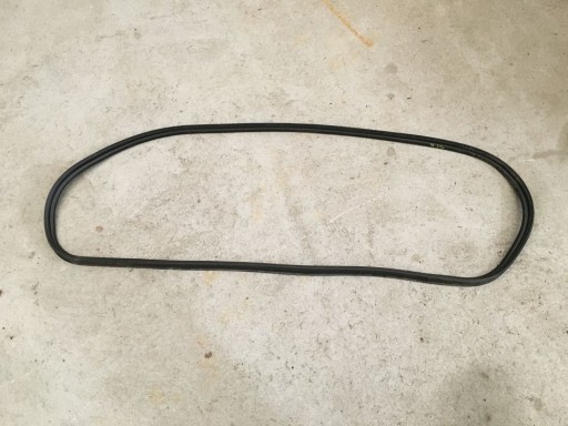 Mazda 3 IV 19-ущільнення кришки багажника седан США