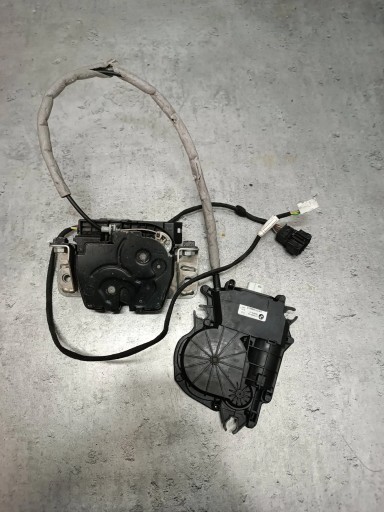 7318696 7397630 - BMW X6 F16 замок защелка задняя