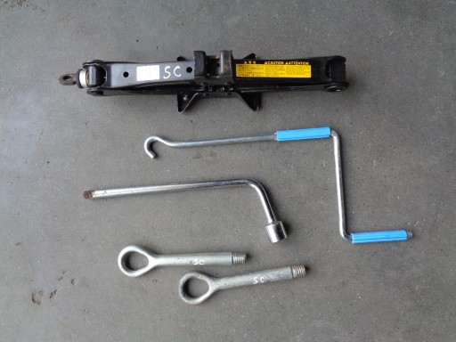 ДОМКРАТ ПОДЪЕМНИК КЛЮЧ УХО LEXUS SC II SC430