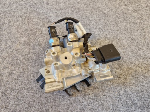 992411851 - PORSCHE 911 992 РАСПРЕДЕЛИТЕЛЬ КЛАПАНОВ DYNAMIC ПЕРЕДНИЙ