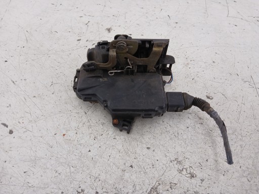 VW PASSAT B5 lock door left front