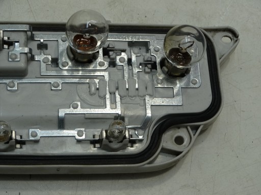 OPRAWA ZAROWEK lámpák hátsó bal VW CADDY IV LIFT 2K1945257C