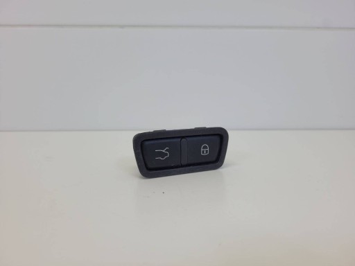 button of the opening bonnet Alfa Romeo Stelvio 2017 156129212