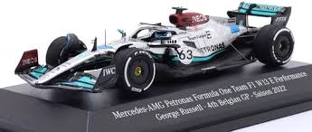 MERCEDES AMG F1 George Russell Bolid модель 1:43 OE