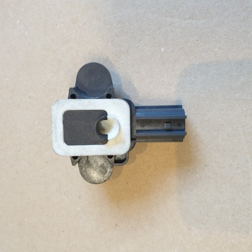 Capteur SENSOR de choc de l’Airbag Airbag POWIETRZNEJ AUDI A6 C6 4F OE