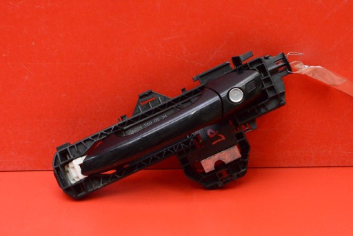 handle left front front C040 A2047600534 MERCEDES C-KLASA W204 07-12