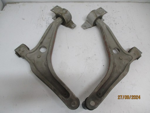 Передній важіль кпп правий mercedes glb 247 a2473300200