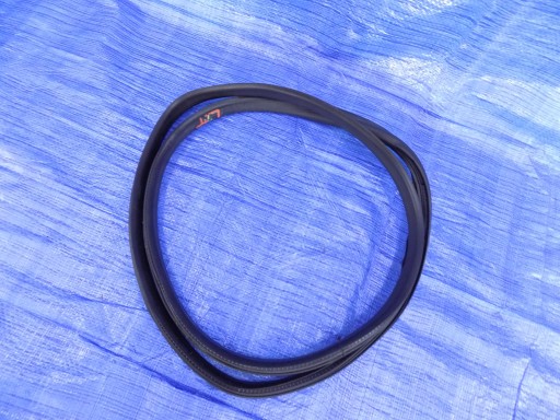 УЩІЛЬНЮВАЧ ДВЕРЕЙ ЛІВИЙ ЗАДНІЙ FORD PUMA MK2 ST 1.0