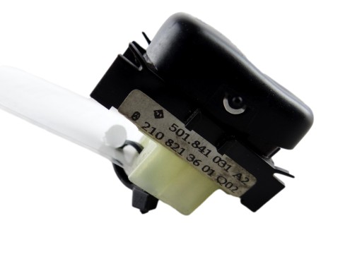 Schalter OGRZEWANIA SITZ MERCEDES E220 501 841 031